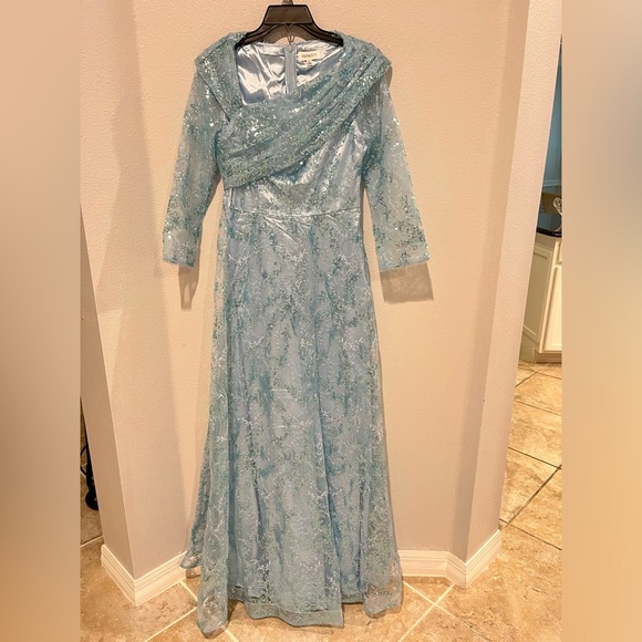 Sequin Asymmetrical Neck 3/4 Sleeves Formal Dress Woman Formal Ball Gown. - Picture 2 of 10